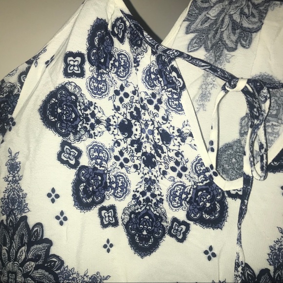 NWT Beachy Cold Shoulder Dress Paisley Floral Cut - Picture 2 of 7